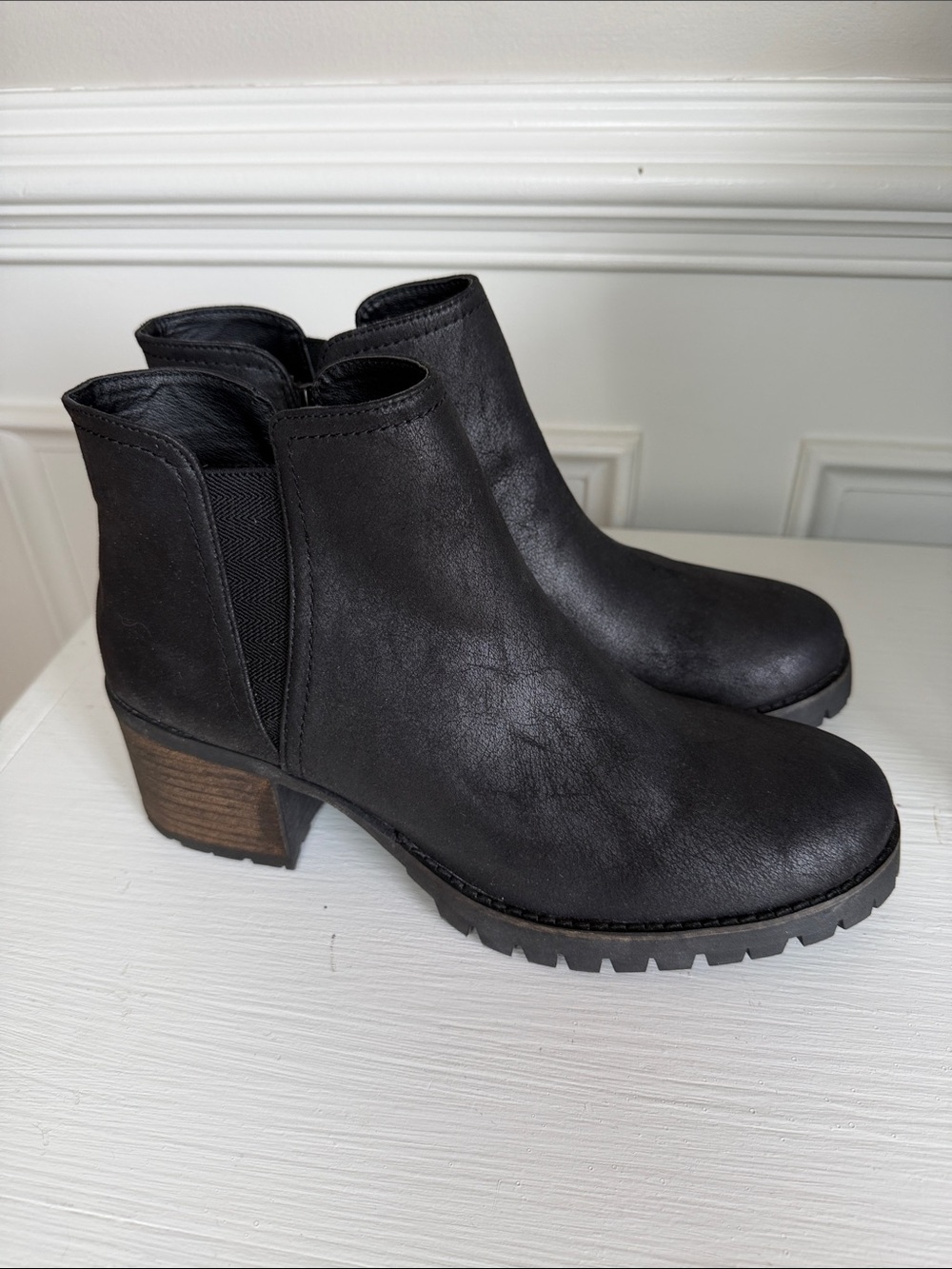 Carlos by Carlos Santana Gill Ankle Booties Black with Block Heel. Size 11